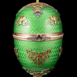 Picture 3/11 -Fabergé-style decorative egg with green luster enamel
