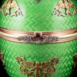 Picture 9/11 -Fabergé-style decorative egg with green luster enamel