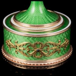 Picture 10/11 -Fabergé-style decorative egg with green luster enamel