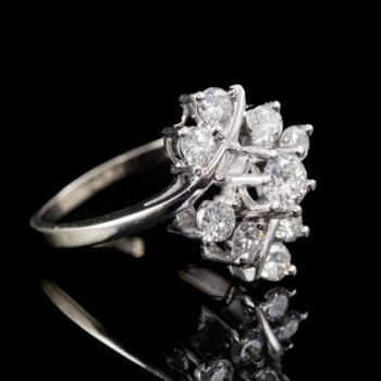 Női gyűrű briliánsokkal