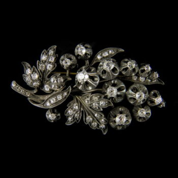 Francia virág alakú bross régi csiszolású gyémánt kövekkel