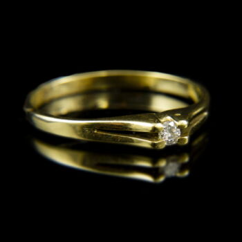 14 karátos sárgaarany eljegyzési gyűrű gyémánt kővel (0.05 ct)