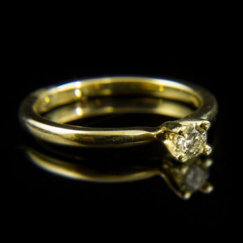 14 karátos sárgaarany eljegyzési gyűrű négykarmos foglalatban briliáns csiszolású gyémánt kővel (0.20 ct)