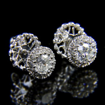 Fehérarany fülbevaló pár briliáns csiszolású gyémánt kövekkel