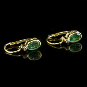 Smaragd és gyémánt köves arany fülbevaló