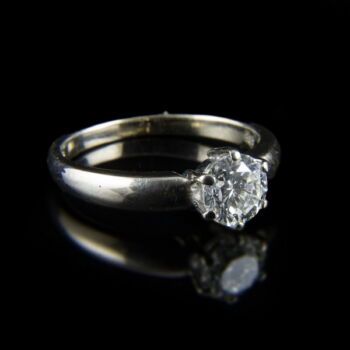 14 karátos fehérarany eljegyzési gyűrű gyémánt kővel
