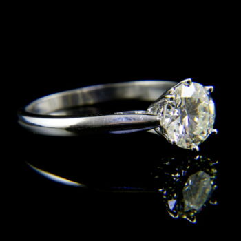 Fehérarany szoliter gyűrű briliáns csiszolású gyémánt kővel (1,066 ct)