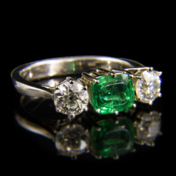 Alliance fazonú smaragd és gyémánt köves fehérarany gyűrű