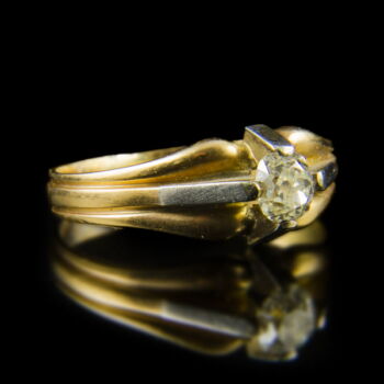 Arany eljegyzési gyűrű régi csiszolású gyémánt kővel (0.35 ct)