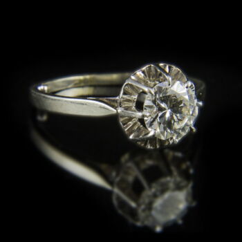 Engagement ring with diamond (1 ct)