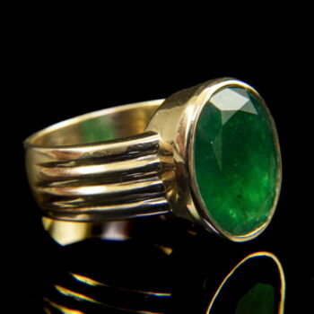 Gold ring for men with emerald 