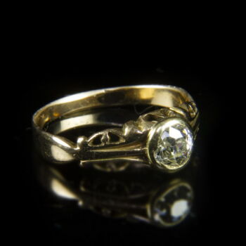 Sárgaarany szoliter gyűrű régi csiszolású gyémánt kővel (0.80 ct)