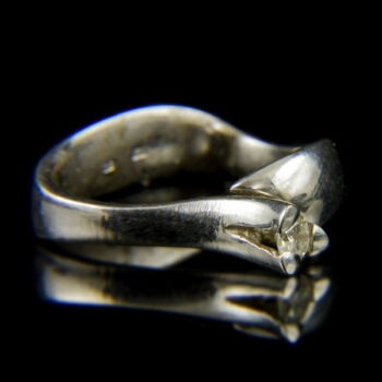 14 karátos fehérarany eljegyzési gyűrű briliáns csiszolású gyémánt kővel (0.15 ct)