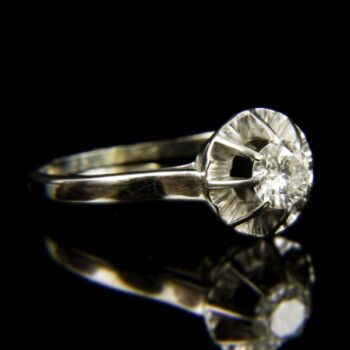 18 karátos fehérarany eljegyzési gyűrű briliáns csiszolású gyémánt kővel (0.45 ct)