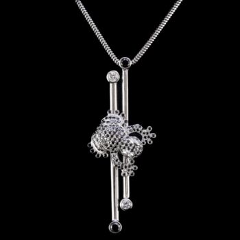 Collier békás függővel