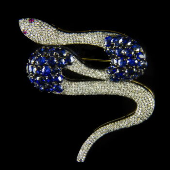 Kígyós bross zafír és gyémánt kövekkel