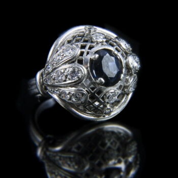 Zafír köves platina gyűrű gyémántokkal