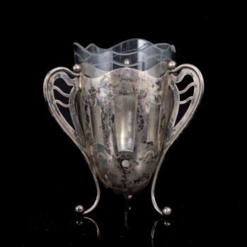 Prágai Art nouveau ezüst váza üvegbetéttel