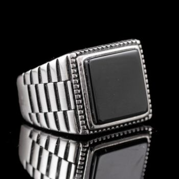 Férfi ezüst pecsétgyűrű ónixlappal