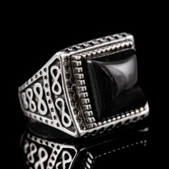 Férfi ezüst pecsétgyűrű kabochon csiszolású ónix kővel