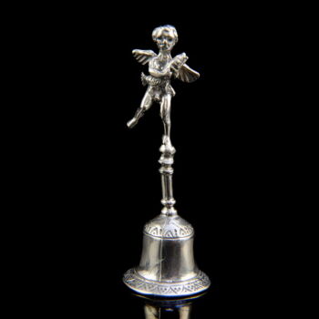 Mini ezüst csengő puttóval