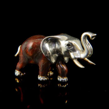 Mini ezüst elefánt figura lüszterzománcozással