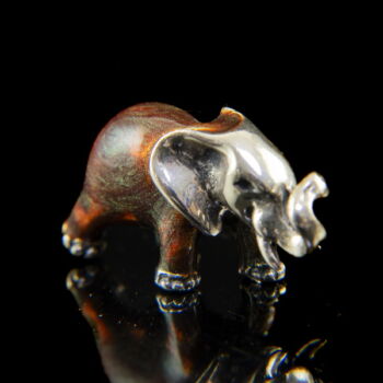 Mini ezüst elefánt figura lüszterzománcozással