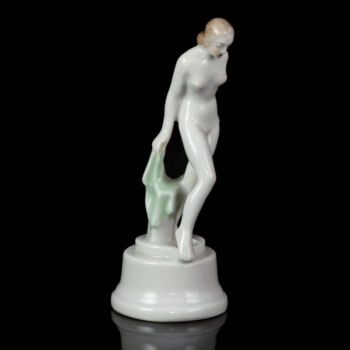 Herendi fürdőző női akt porcelán mini figura