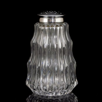 Austrian powdered sugar spreader