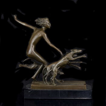 Lorenz L jelzéssel Kortárs bronz szobor- Fiatal nő agarakkal 