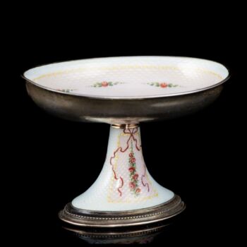 Bécsi lüszterzománcos talpas ékszertartó tálka.