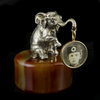 Photo holder silver elephant