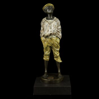 Wienerwerkstaette stílusú festett bronz fütyülő fiú szobor