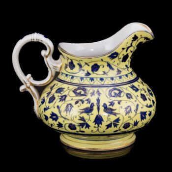 Porcelán tejkiöntő