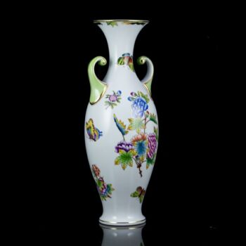 Herendi amfóra váza (VBO) Viktória dekorral 