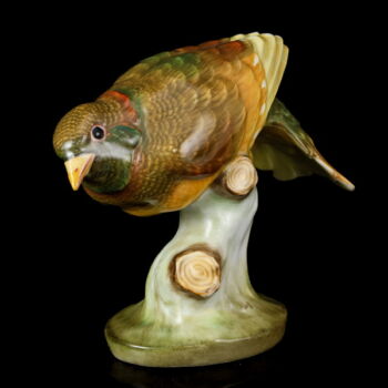 Herendi porcelán fatörzsön pihenő madár figura