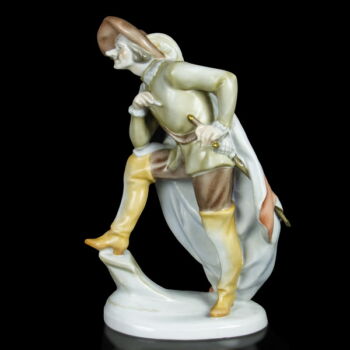 Herendi porcelán Cyrano de Bergerac figura