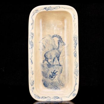 Zsolnay tálka festett kőszári kecskékkel