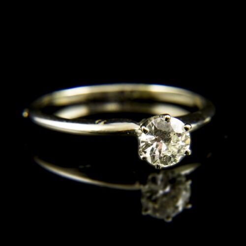 14 K white gold engagement ring with a diamond (0.54 ct)