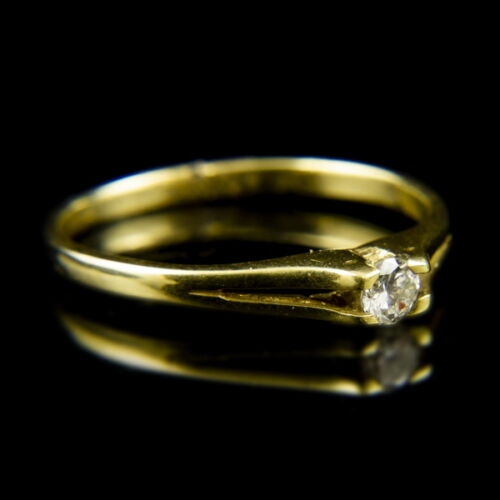 14 karátos sárgaarany eljegyzési gyűrű briliáns csiszolású gyémánt kővel (0.17 ct)