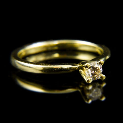 14 K gold engagement ring with a brilliant-cut diamond (0.20 ct)