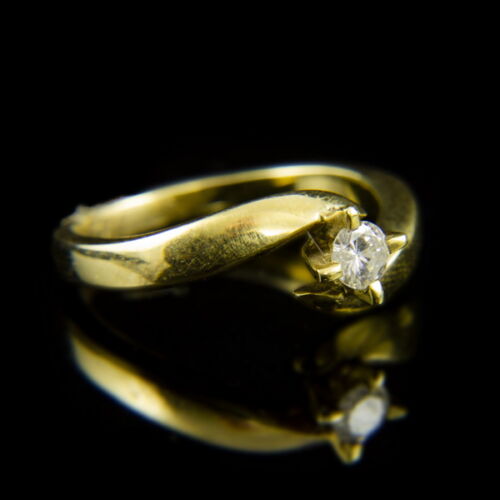 14 K gold engagement ring with diamond (0.20 ct)