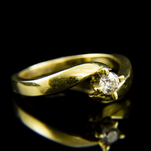 14 karátos sárgaarany eljegyzési gyűrű gyémánt kővel (0.23 ct)