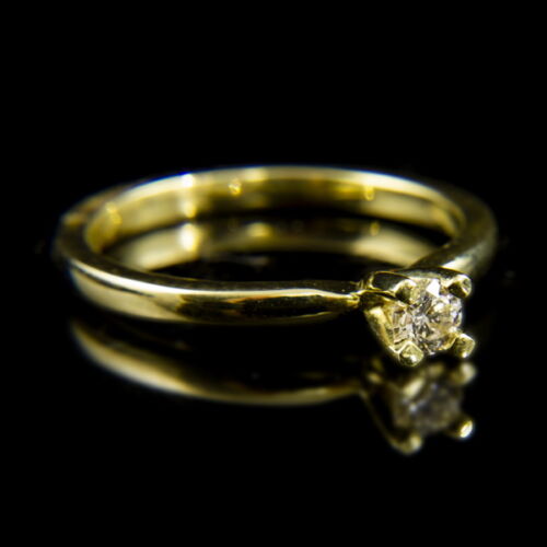 14 karátos sárgaarany szoliter gyűrű briliáns csiszolású gyémánt kővel (0.18 ct)