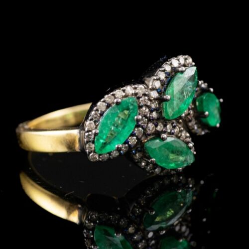 Smaragdköves női gyűrű