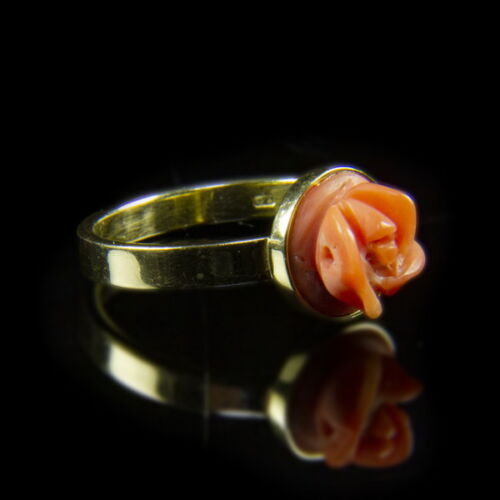 Gold ring with a coral rose from Pest 