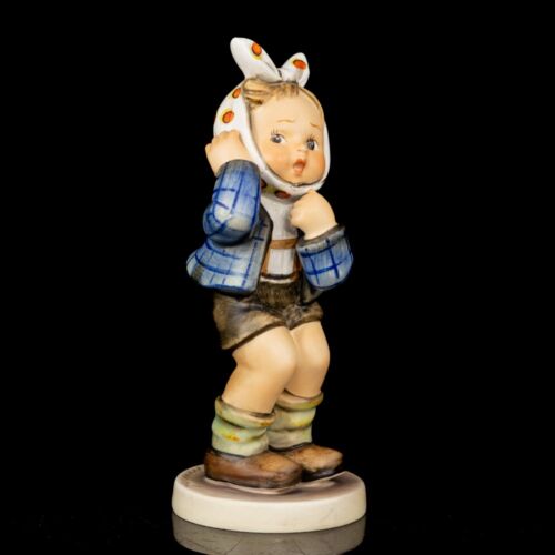 Goebel porcelán figura: A fogfájós fiú