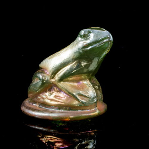 Jónás Bálint: glass frog figurine