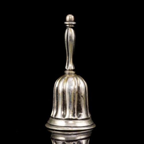 Ezüst asztali kis csengő