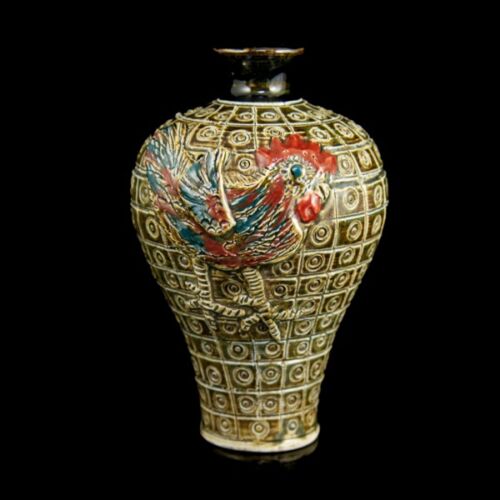 Chinese vase with rooster